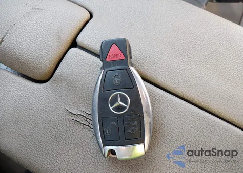 2010 Mercedes-Benz E 350 4Matic из США, поврежденный, VIN WDDHF8HB3AA148232
